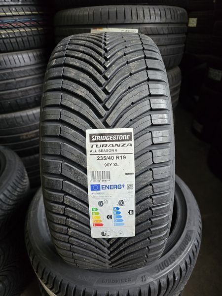 235/40/19 BRIDGESTONE 4бр