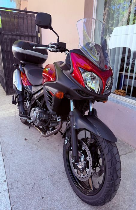 Suzuki V-Strom DL 650 // 7.500 km reali // 2015 // ABS fata si spate // Top Case // 1 singur proprietar //