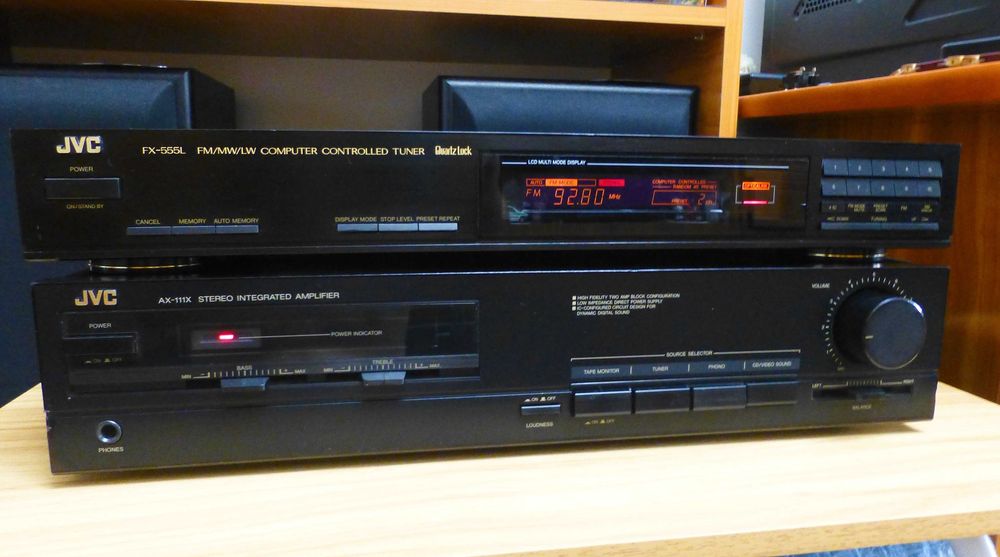 Amplificator si tuner JVC