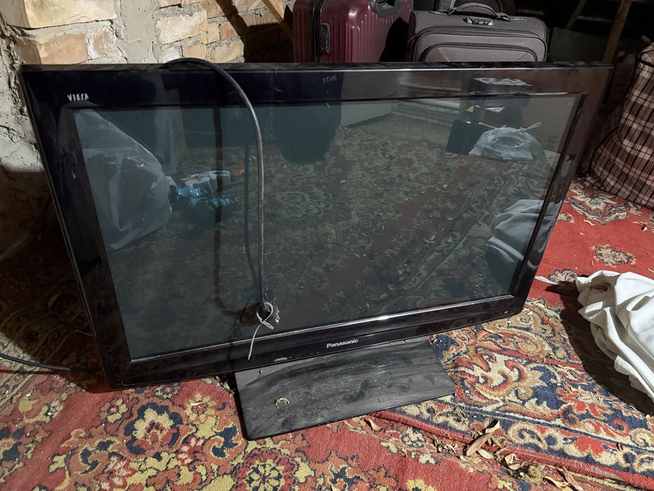 продается б/у телевизор не в рабочем состоянии