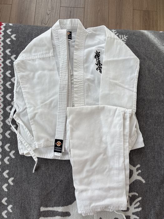 Продам кимоно белый