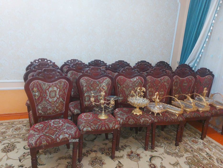 гостиный стол стулья