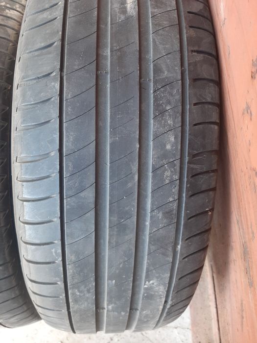 Продам шины 215/55/17 мишелин