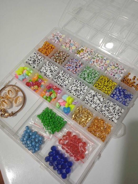 Наборы  бисера и резиночек б/у