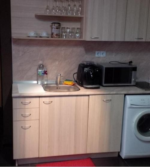 Дава се под наем Многостаен апартамент в Пловдив, Кършияка - 153 кв.м за 1200 € - Снимка #7