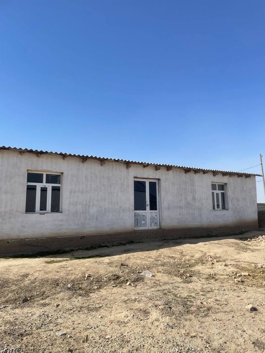 Катта участка сотилади.