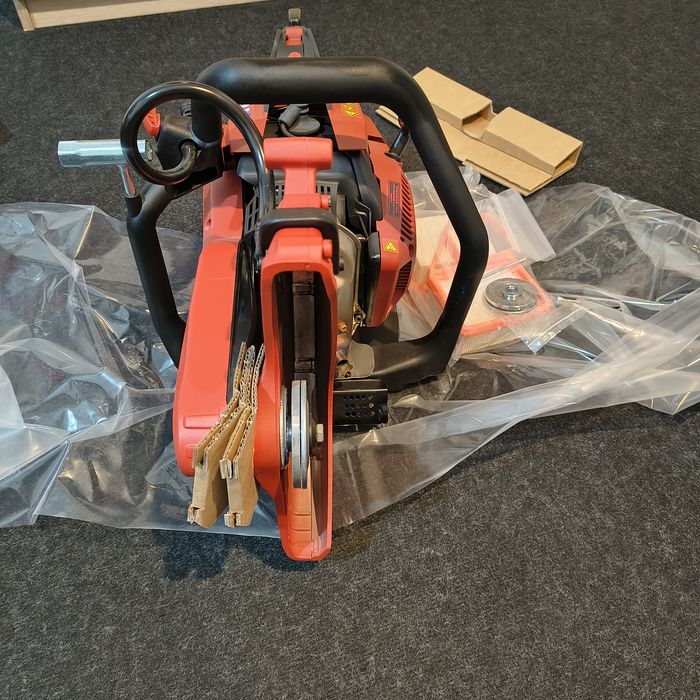 Fierăstrău DSH 600-X cu motor termic pe benzină