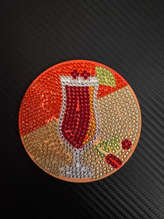 Диамантени поставки за чаши