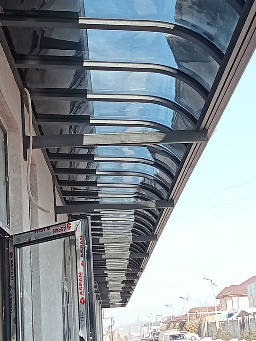 Безстоечный навес