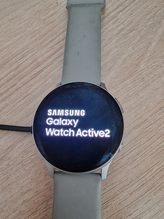 Продам часы  Galaxy watch ACTIVE 2