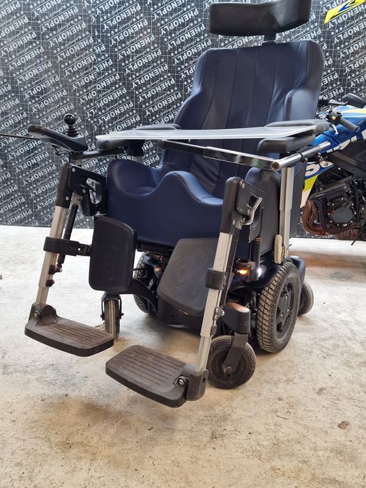 Инвалиден стол Q400m