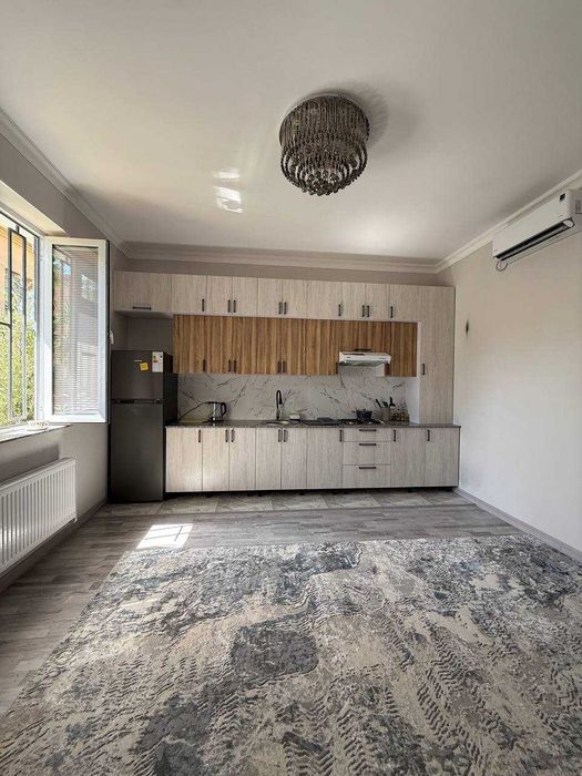 Сдается Шикарная квартира на максим горький Буз-Базар, метро БИЙ 1/1/2