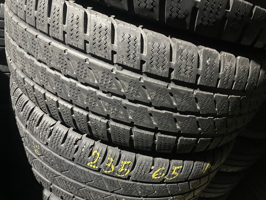 Продам шины 235/65 R16C зима