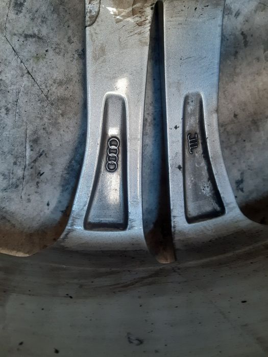 Set jante R20 Audi originale 8..5j ×20  et 45   5×112