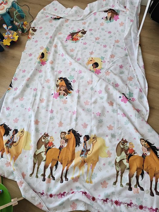 Draperie camera fetiță