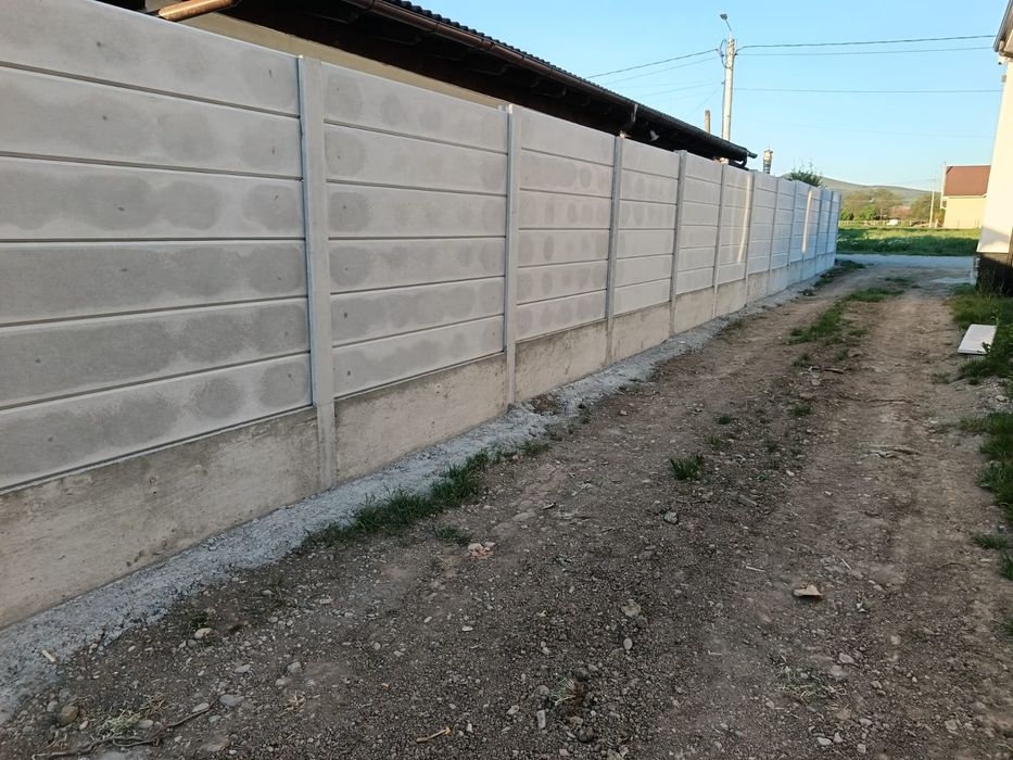 Placi de beton pt gard