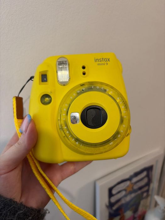 Фотоаппарат мгновенной печати instax mini 9