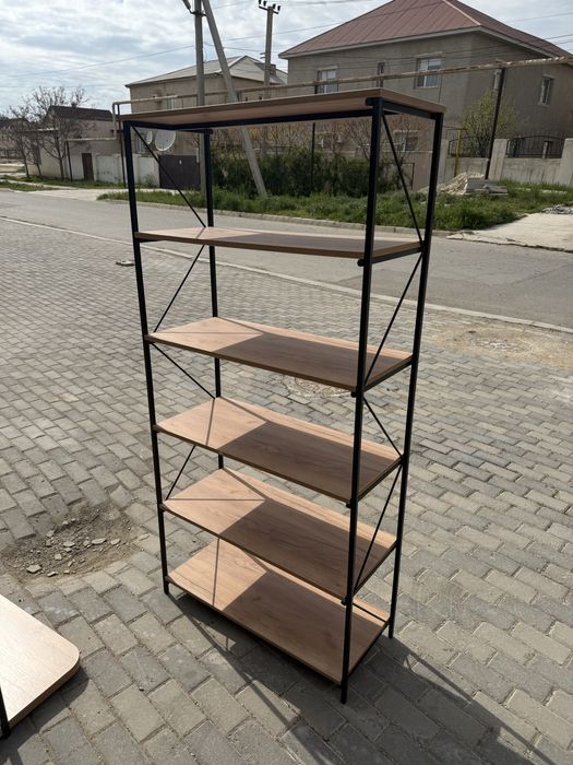 Стеллаж и полка для одежды