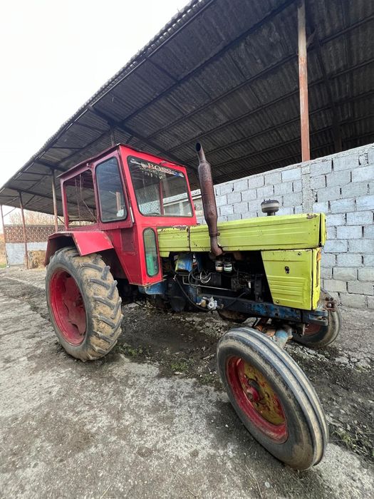 Tractor universal 650