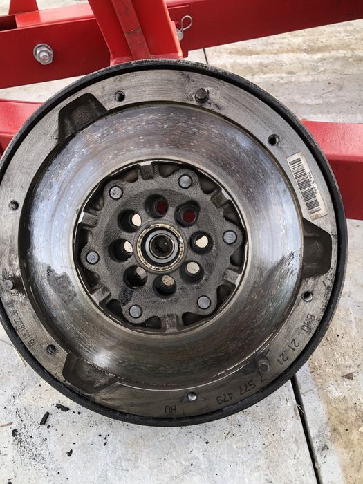 Съединител LUK с маховик за Bmw N47D20 2.0d 318d,320d,116d,118d,120d