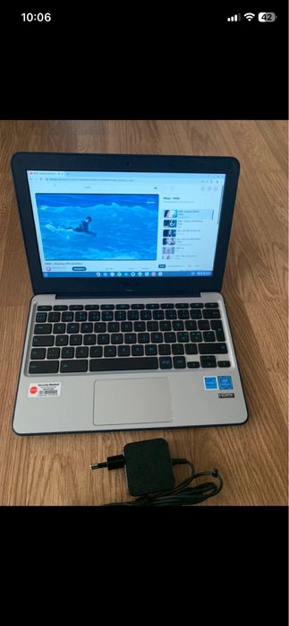Laptop Asus ChromeOS display 12,6 led,4gb ram,ssd disk perfect funcțional baterie buna vine cu incarcator.Trimit prin curier.