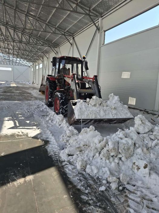 Аренда трактор с щеткой