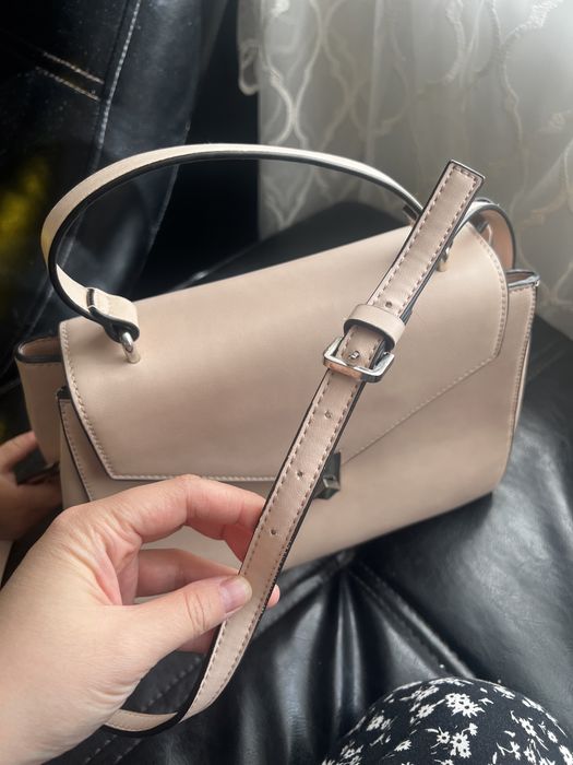 Продам сумку Mango, 3500тг. Вместительный.