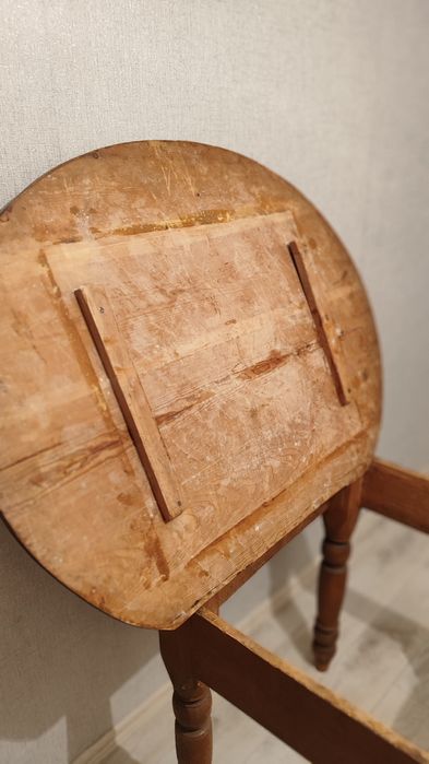 Продам стол из дерева