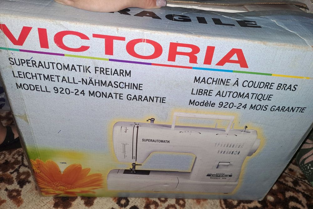 Швейная машина,марки VICTORIA modell 920