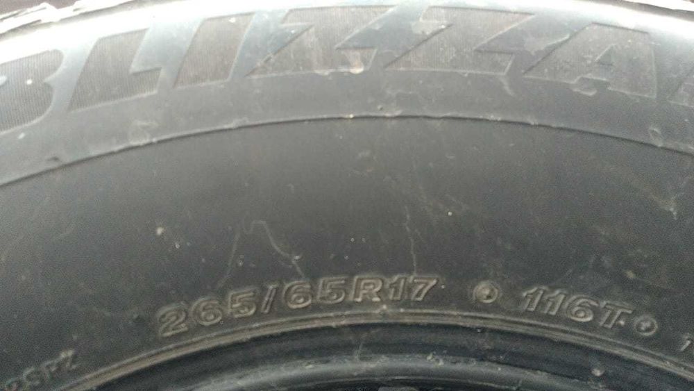 Шины  на джип продам