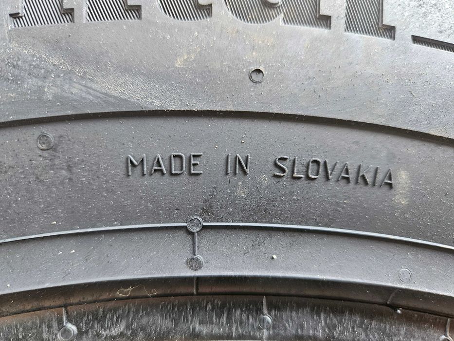 АКЦИЯ бусови гуми 235/65R16C Continental A/S Ultra 121Q 10PR 321лвсДДС