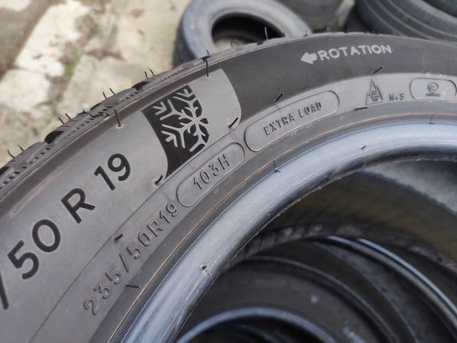 2бр Като нови зимни гуми 235 50 19 - Michelin - DOT 2024
