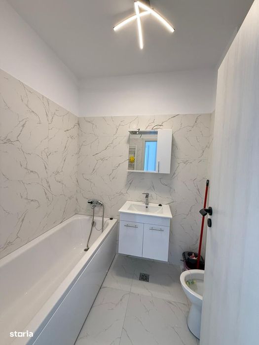 Garsoniera Decomandata - Bloc Nou - Prima Inchiriere