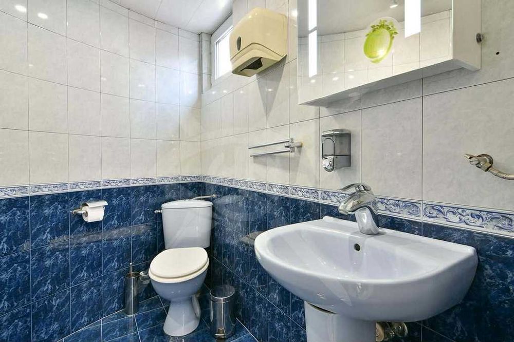Дава се под наем Мезонет в Варна, Център - 180 кв.м за 1296.42 € - Снимка #6