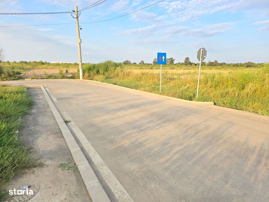 Loturi teren 400 mp, toate utilitatile , asfalt, iluminat stradal