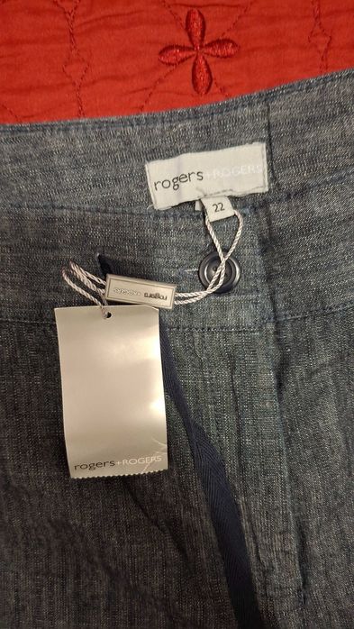 Пола-панталон нова Roger 22