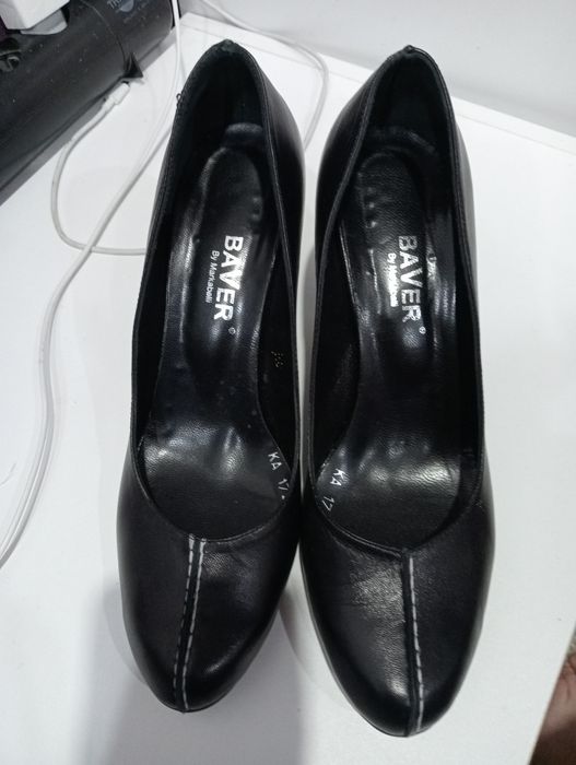 Продам кожаные туфли