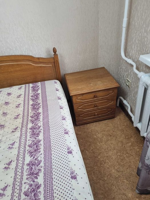 Кровать с тумбочками