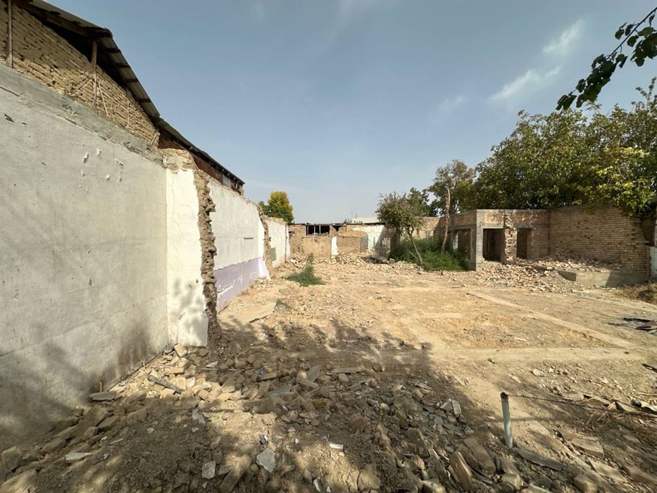 Yer sotiladi 5 sotiq ozimiki.Свой участок 5 соток