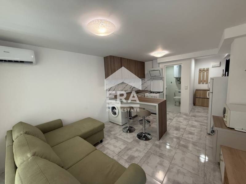 Продава се Двустаен апартамент в Варна, Бриз - 50 кв.м за 1996 €/кв.м - Снимка #1