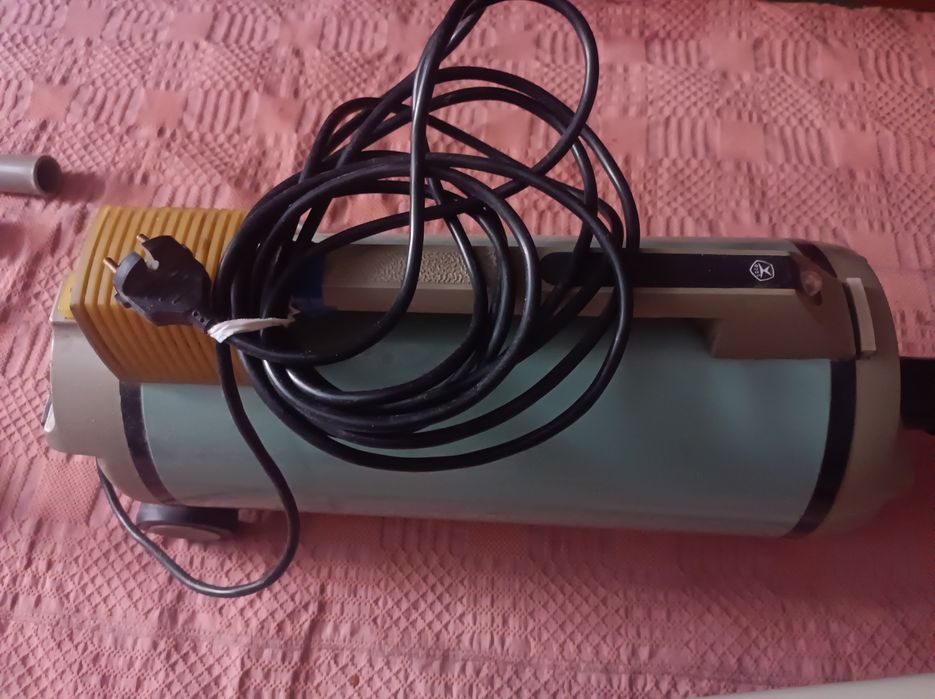 Продам советский рабочий пылесос Ракета