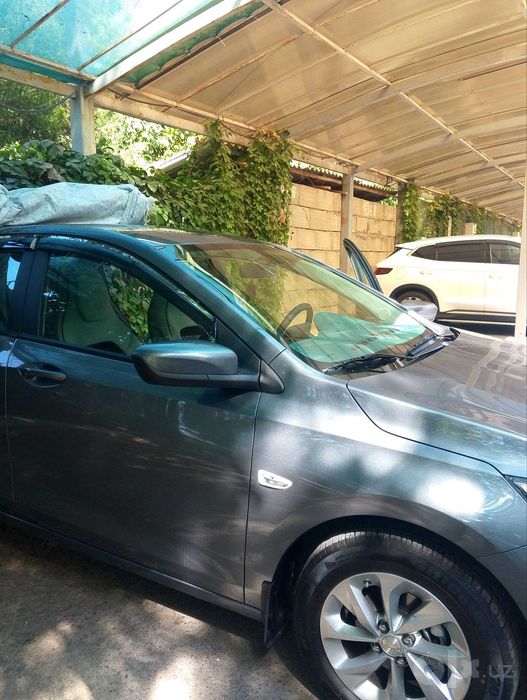 Chevrolet onix, kulrang satin steel gray met.