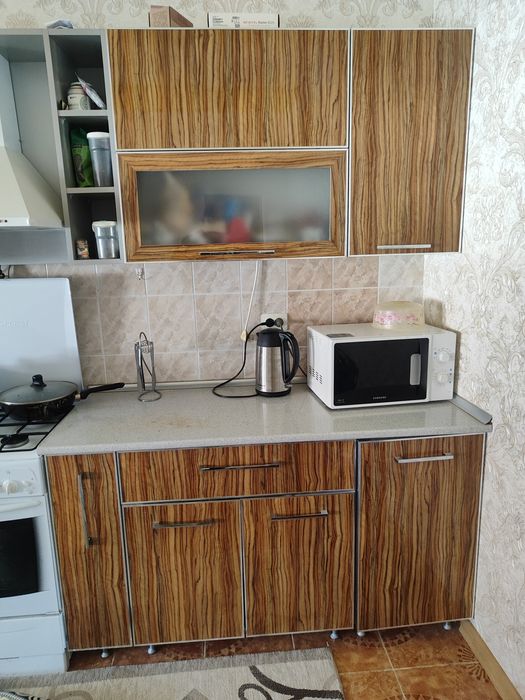 Продается кухонная гарнитура