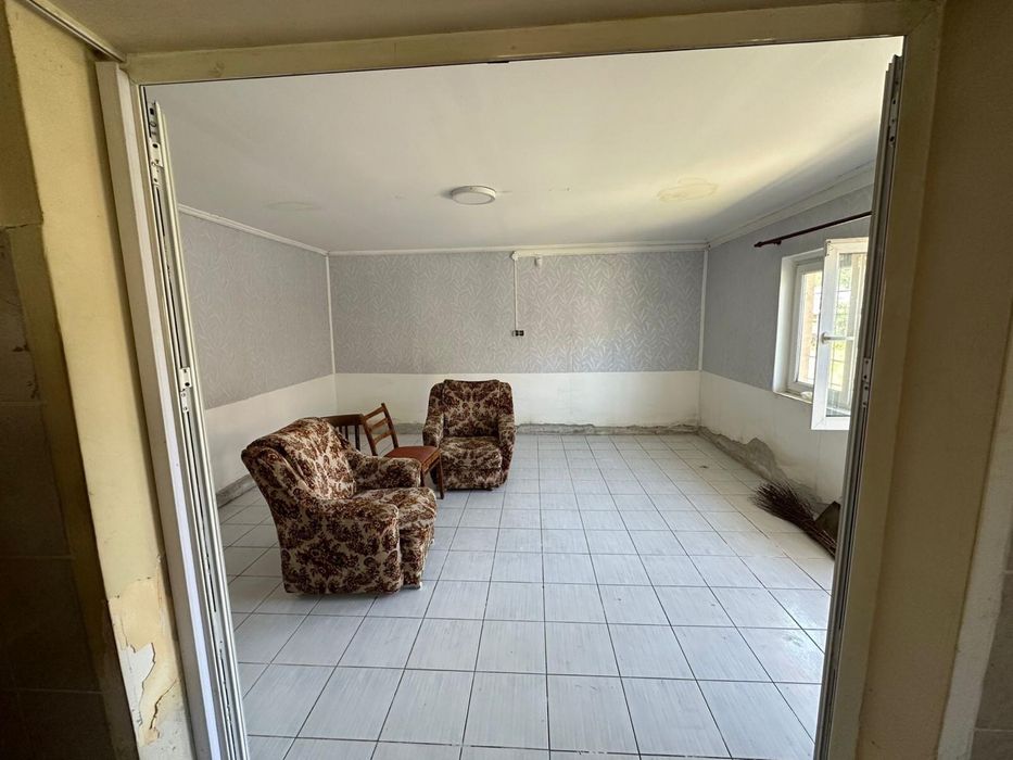 Spatiu comercial+teren