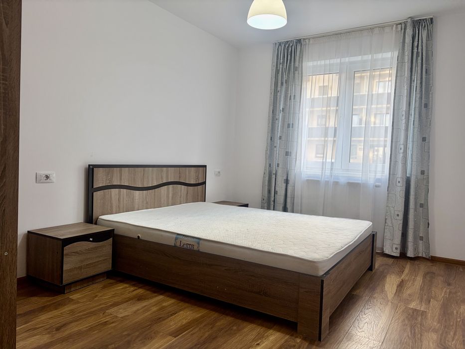 Apartament cu 3 Camere De Inchiriat