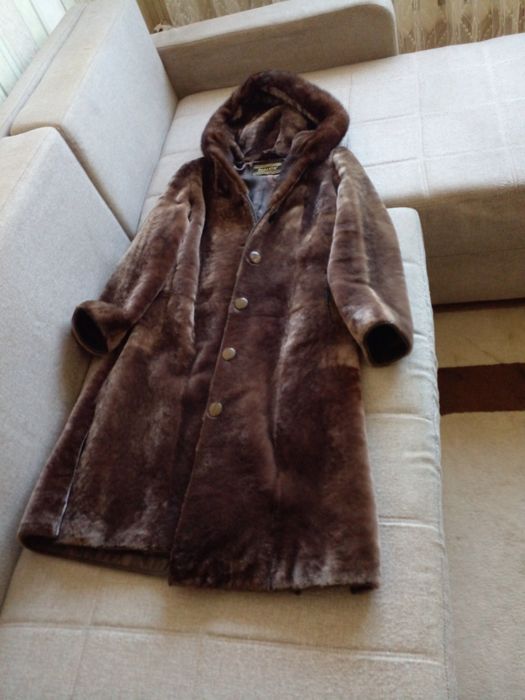 Продаю шубу мутон