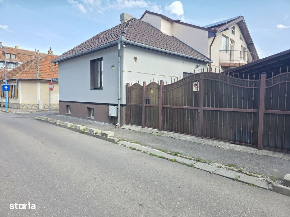 Casa de vanzare centru civic Brasov