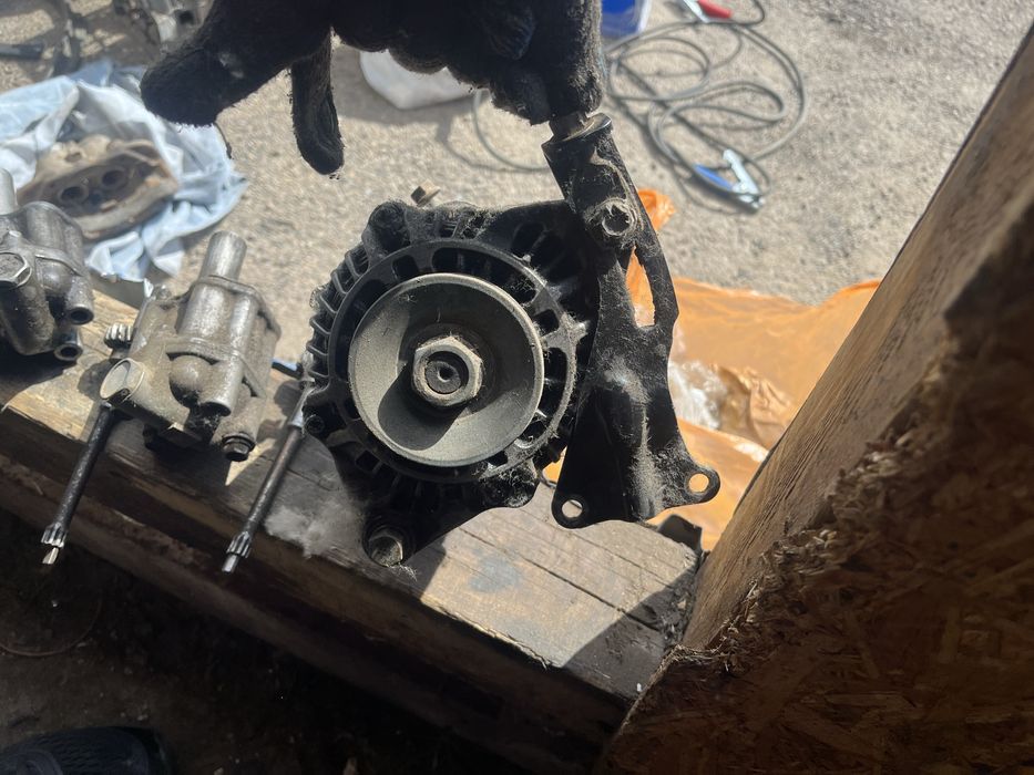 Генератор ниссан нп 300 2.4 бензин