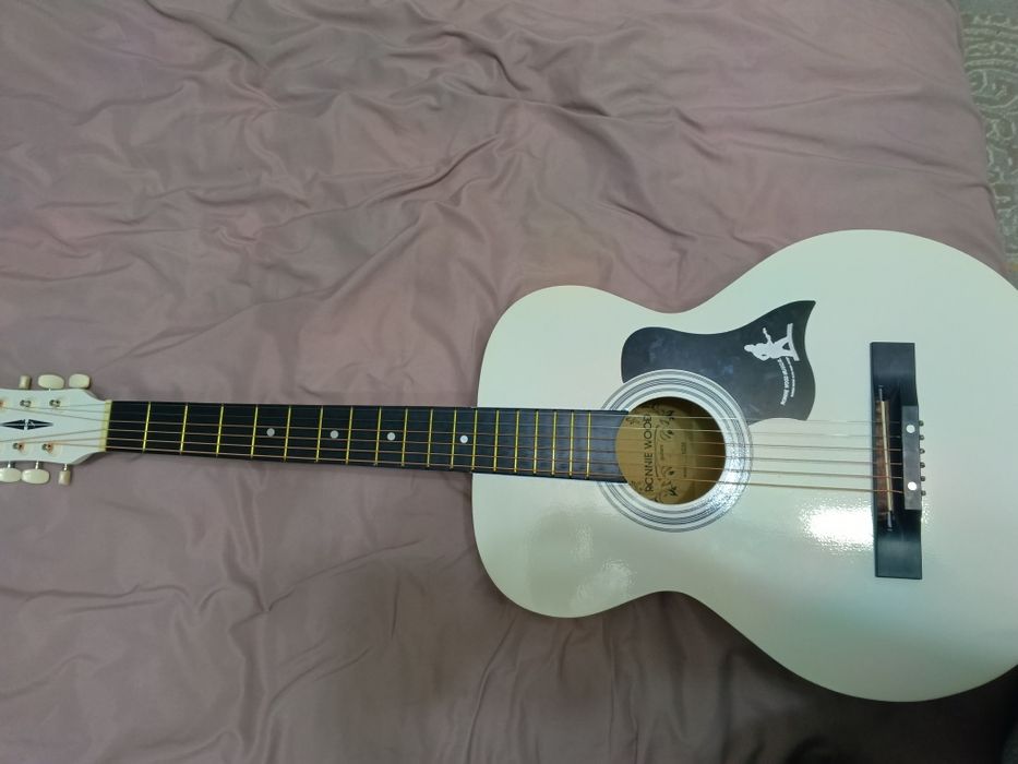 Гитара, чехол в подарок