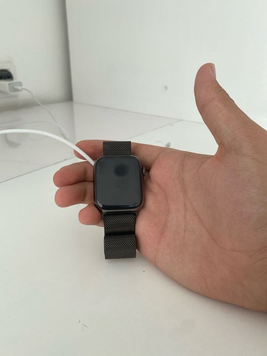 Apple Watch 9 45 mm, stainless steal
